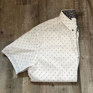 Short sleeve button down